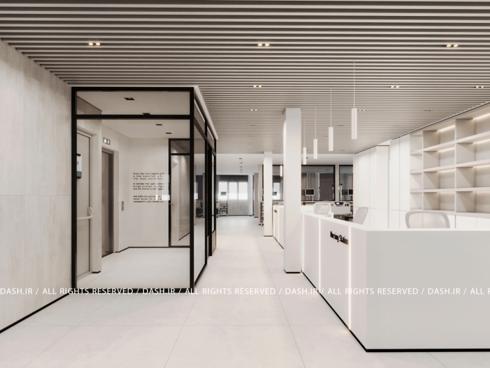 مرکز دیالیز رودسر لابی بیمارستان با پذیرش سفید مینیمال و سقف ریلی منظم.